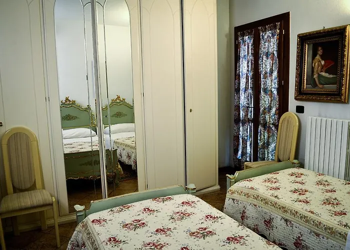 Il Giardino Alojamento de Acomodação e Pequeno-almoço Baricella