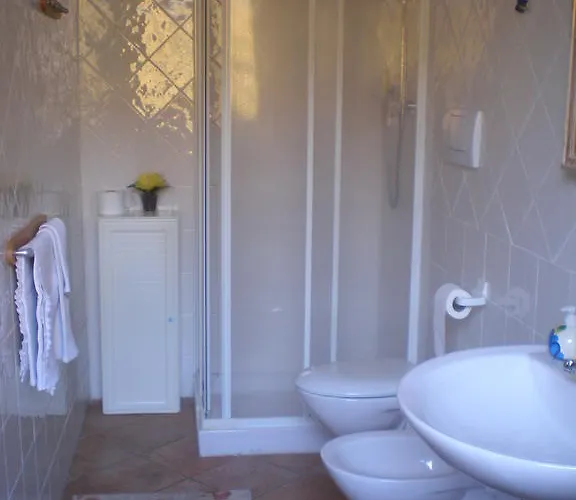 לינה וארוחת בוקר Il Giardino 3*