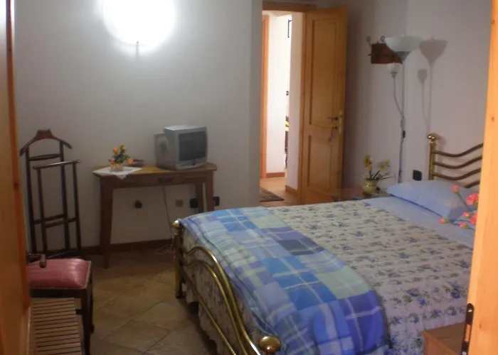 לינה וארוחת בוקר Il Giardino 3*